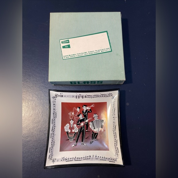 Vintage Houze Art Glass Ashtray Original Packaging 5”x5” Music Notes Band - Picture 2 of 7